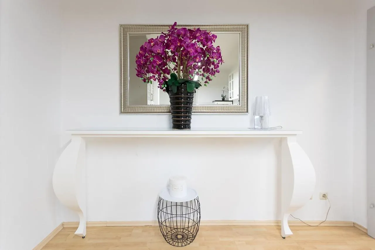 Central And Chic - The Big One Apartament Wiedeń Austria