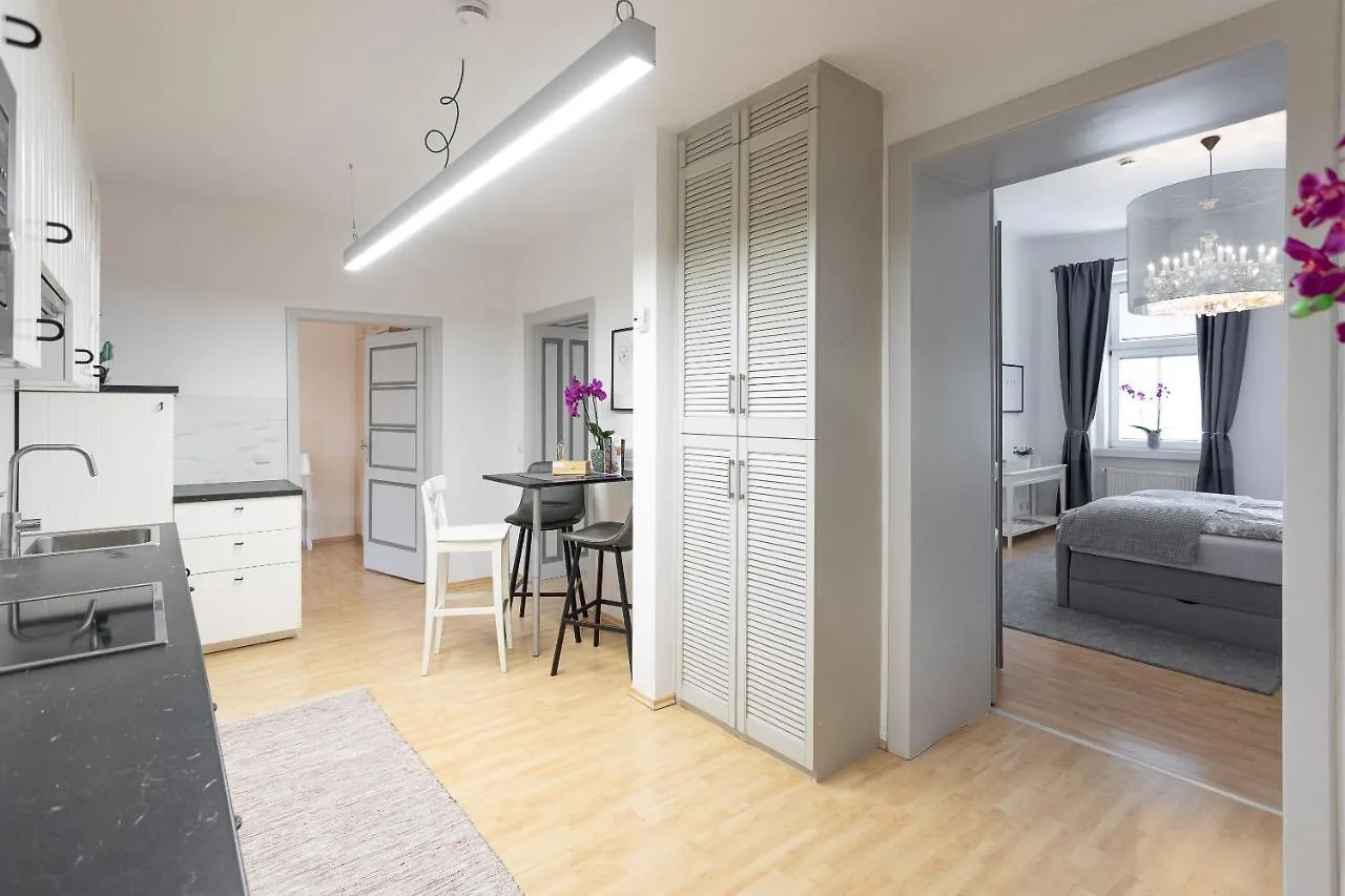Central And Chic - The Big One Apartment Vienna
