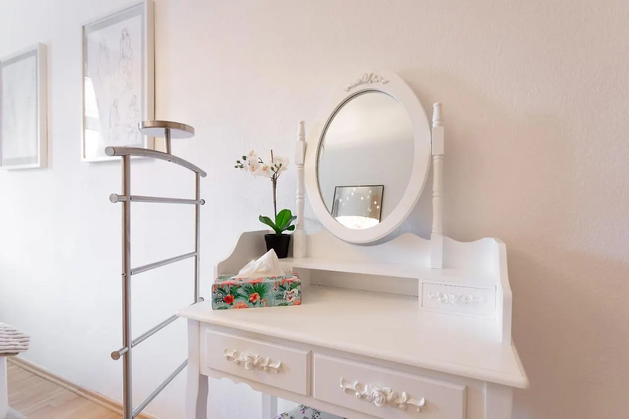 Central And Chic - The Big One Apartment Vienna
